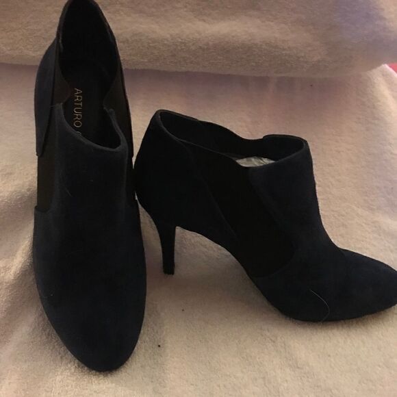 NWOT ARTURO CHIANG BLUE SUEDE BOOTIES S-7.5 - Picture 2 of 3